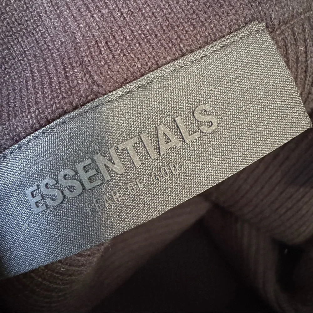 Essentials Fear of God Black Ribbed Biker Shorts - Picture 8 of 8